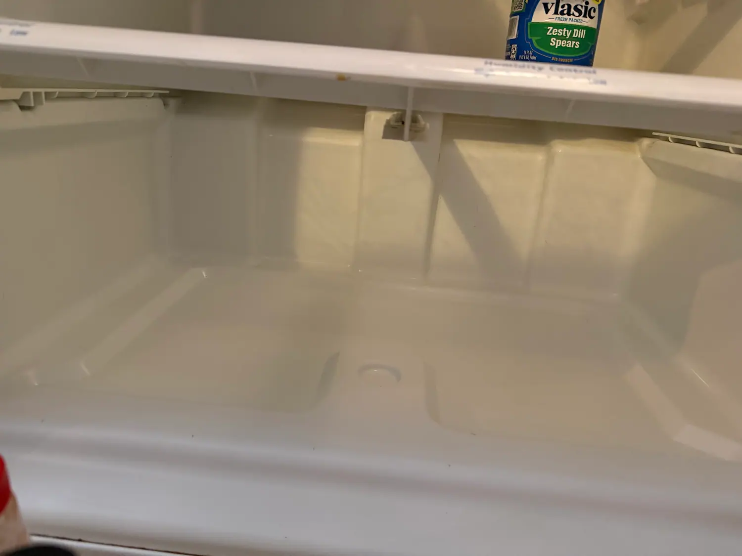 Refrigerator interior cleaned and left fresh