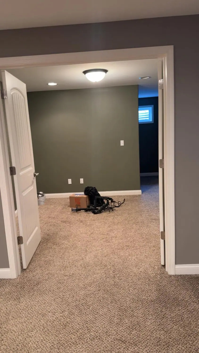 Carpet vacuumed in an empty room before handover
