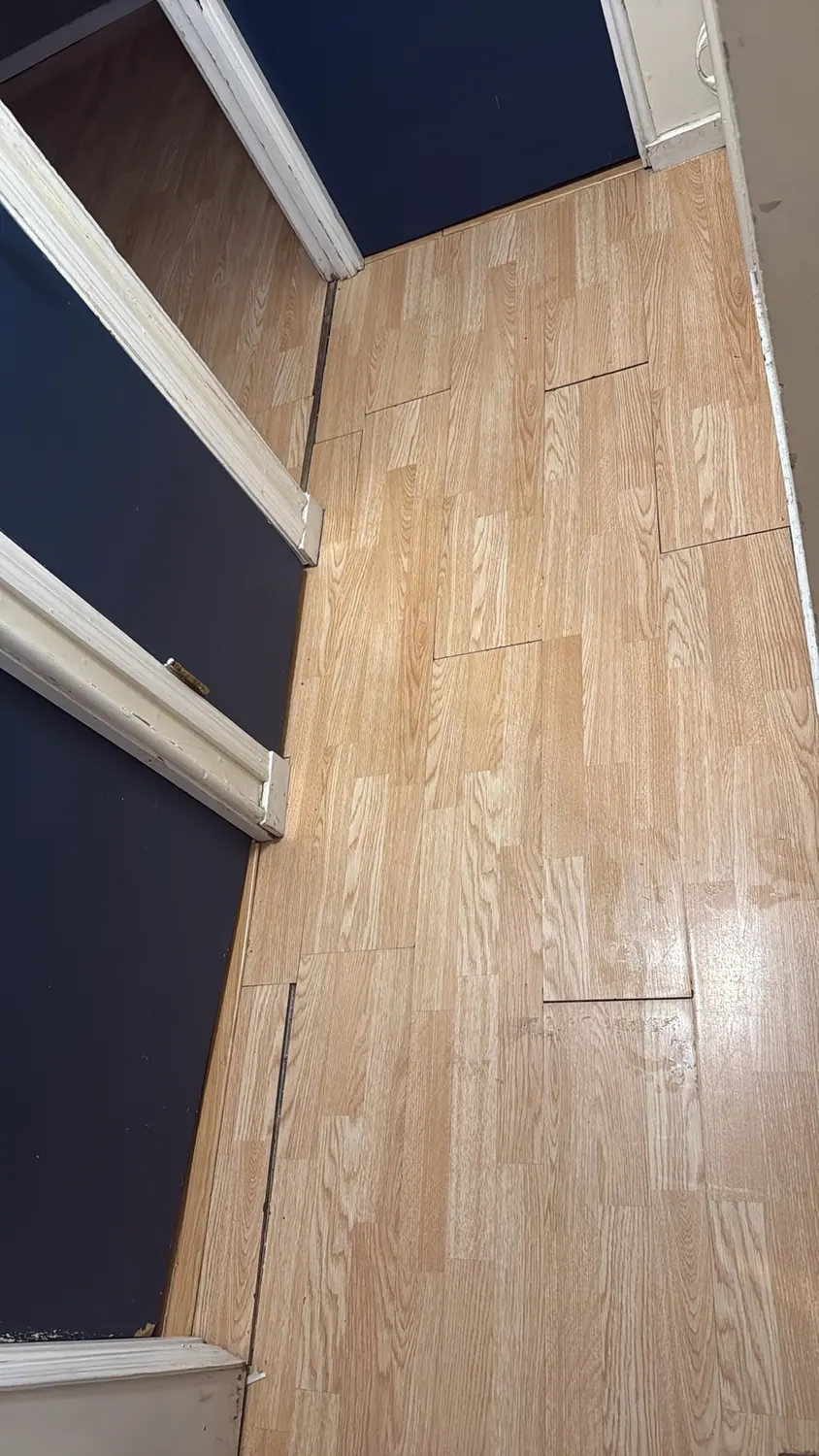 Wood plank floor cleaned edge to edge